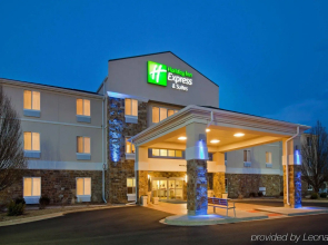 Holiday Inn Express & Suites Pekin (Peoria Area) by IHG