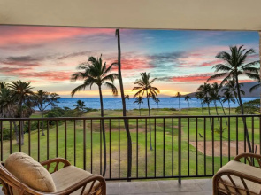 Kauhale Makai 535 - 2 Bedroom, Renovated 5th Floor Oceanfront Condo, Pool