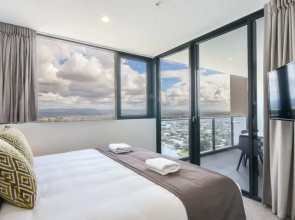 Luxurious 2 Bedroom Brand New Apartment With Amazing Hinterland Views