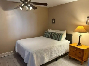 Elite Paradise 2 Bedroom Condo by RedAwning