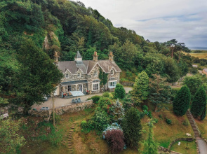 Noddfa Country House