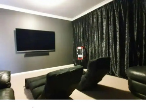 Hunter Home with POOL / CINEMA ROOM / PING PONG