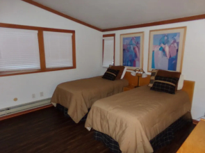 Tennis Townhome 2 Bed 2.5 Bath