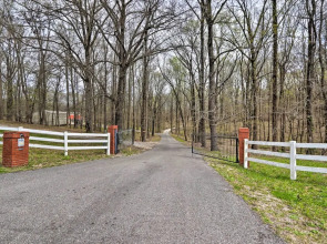 Quiet Memphis Home on 20 Acres: 10 Mi to Downtown!