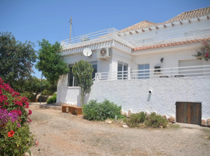 Chalet Con Piscina A 1 Kilometro De La Playa Cartagena