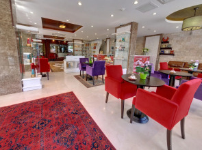 The Magnaura Palace Hotel