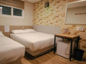Dongdaemun Hwashin Hostel