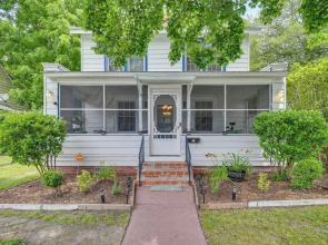 Charming Hampton Home ~ 7 Mi to Buckroe Beach!