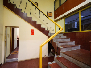 OYO 7859 Hotel Gurukripa