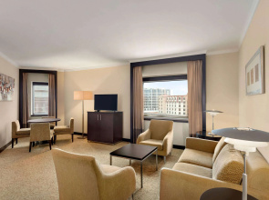 Ramada Plaza by Wyndham Dubai Deira