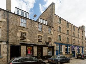401 Thistle Street Apartment