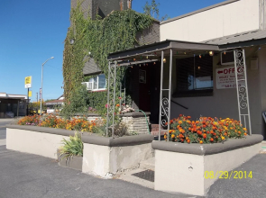 Selkirk Motel