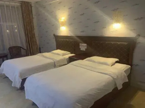 Urat Qianqi Guoli Hotel