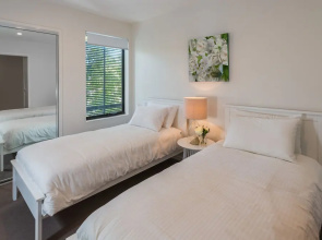 Round About Bulimba