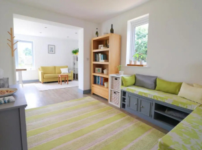 Modern Holiday Home Central St Merryn