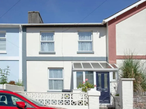 Torquay - House - Sleeps 6 - Pet Friendly