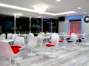 Top High Airport Link Hotel