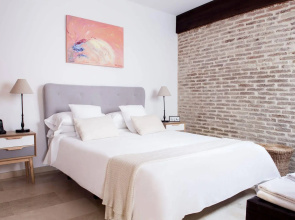 Puerta Catedral Studios