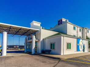Super 8 by Wyndham Sidney NE