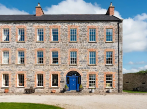 8 Bedroomed House Steeped in History