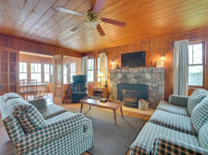 Steps to Lake: Cedarville Cabin 12 w/ Shared Perks