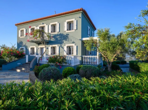 Methoni Paradise Villa for 10 & Pool