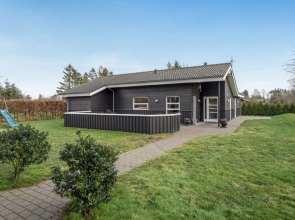 "Karstina" - 1km from the sea in NE Jutland