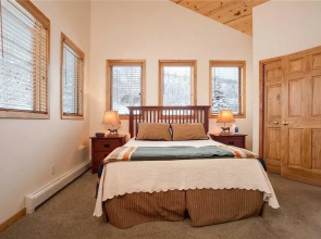 Ski Trail Lodge I