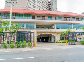 Oceanfront Galle Apartment L4-10
