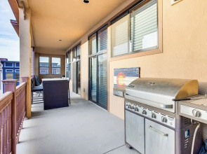 Mountain-view Condo in the Heart of Edwards!