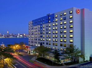 Sheraton Lincoln Harbor Hotel