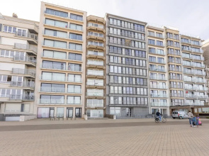 Apartment With 2 Bedrooms and sea View