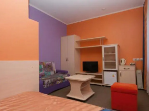 Laguna Guest House