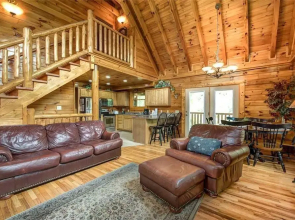 Bear Creek Lodge Covered Bridge - Five Bedroom Cabin