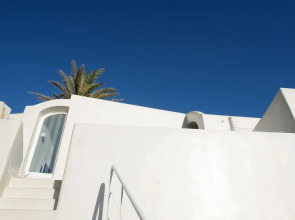 Aesthesis Boutique Villas Fira