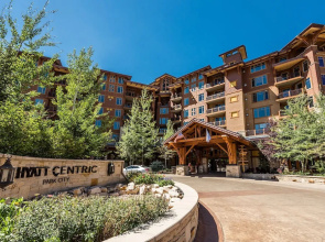Canyon Base Condos by Lespri