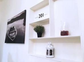 JR House