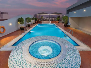 Savoy Crest Hotel Apartments