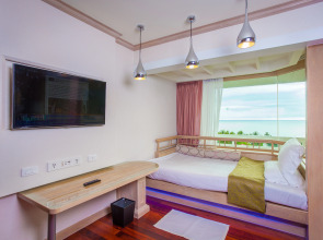 Diamond Cliff Resort & Spa, Patong Beach