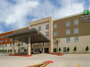 Holiday Inn Express & Suites Lake Charles South Casino Area by IHG