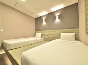 WITH U Hotel & Guesthouse