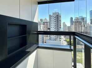 Apt w/ Gourmet Balcony 700m From the Beach Bon1101