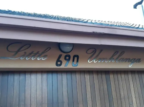 Little Umhlanga. Sunflower suite.