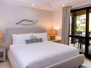 Newly Remodeled Ground Floor Sea Side Apartment