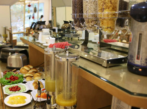 Phoenix Legend Hotel