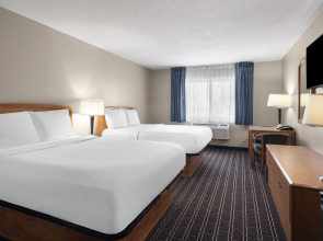 Travelodge by Wyndham Fargo West Acres