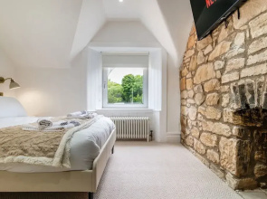 2 Bedroom Cottage-hot Tub-free Parking