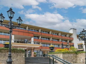 Fletcher Familiehotel De Hunzebergen