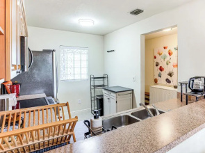 Golf Getaway: Cape Coral Condo 1 Mi to River!