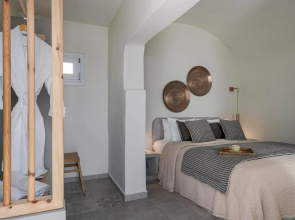 Blue Dolphins Apartments & Suites